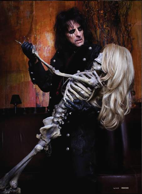 Alice Cooper - Along Came a Spider 4